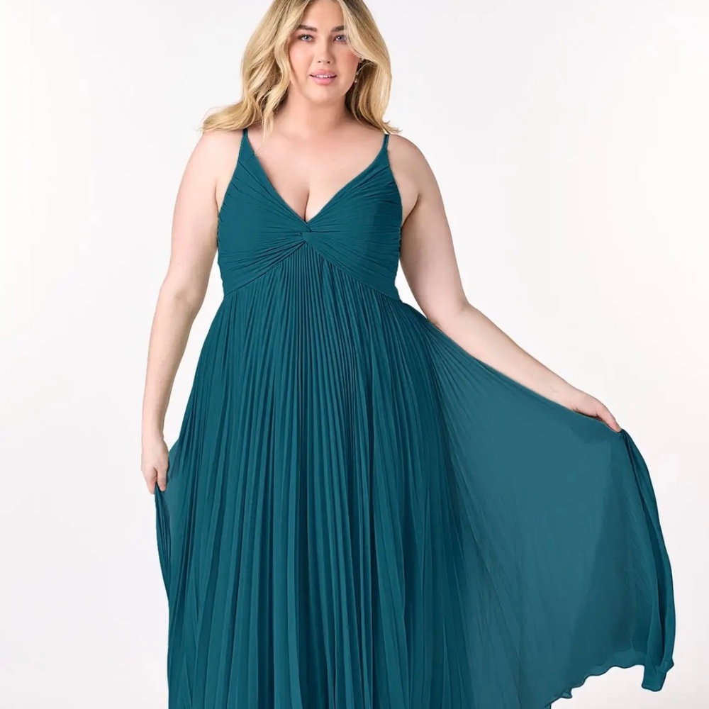 NWT - AZAZIE Raychelle Sz A18 Ink Blue Chiffon Bridesmaid Dress - Picture 1 of 15